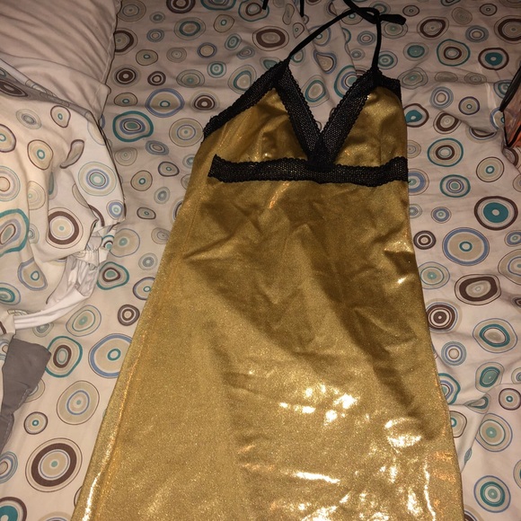 GOLD DRESS - Picture 2 of 5